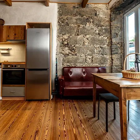 Apartment Knock Knock I