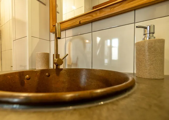 Knock Knock I Ponta Delgada