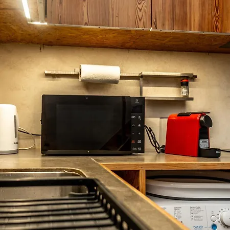 Knock Knock I Apartment *