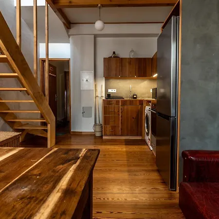 Knock Knock I Apartment