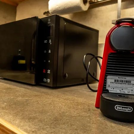 Apartment Knock Knock I *